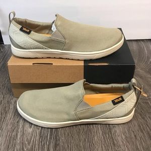 teva men's loafers
